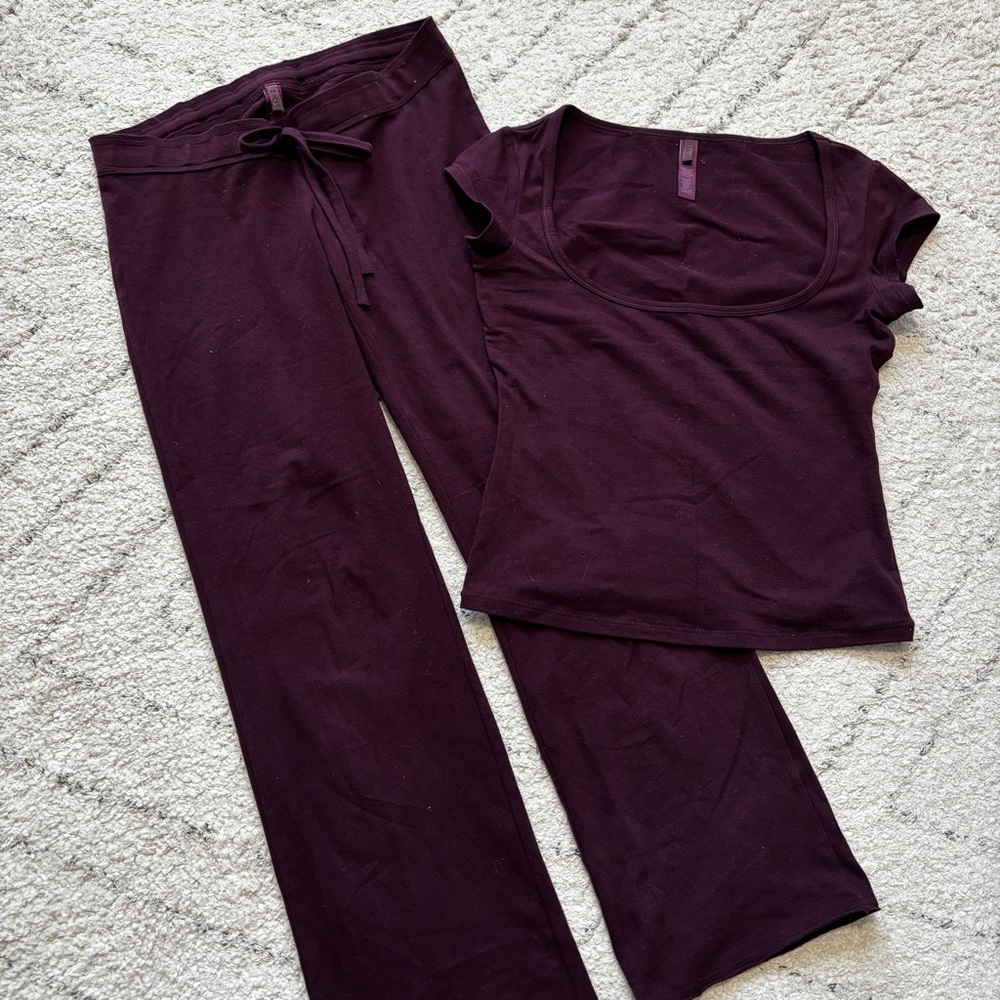 SKIMS Cotton Jersey Low Rise Crop Pant and Scoop Neck Set in Black Currant